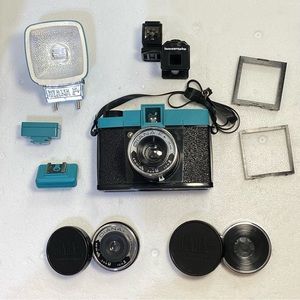 Diana F+ Camera + Flash +.extra lenses + accessories / not sold on the LOMO site